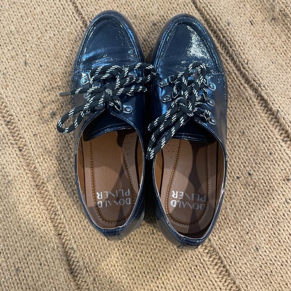 DONALD PLINER Chunky Navy Blue Patent Leather Lugged Soles Oxfords - Picture 5 of 5
